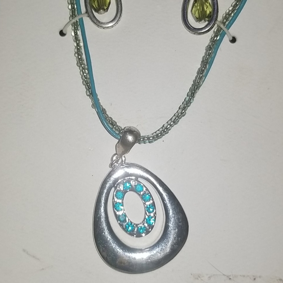 Beautiful set - Picture 4 of 4